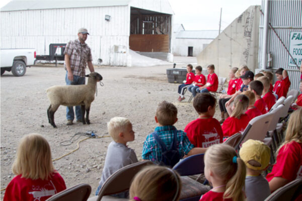 HarwardFarms-Farm-Camp-Sessions-for-kids-Springville-Utah-3